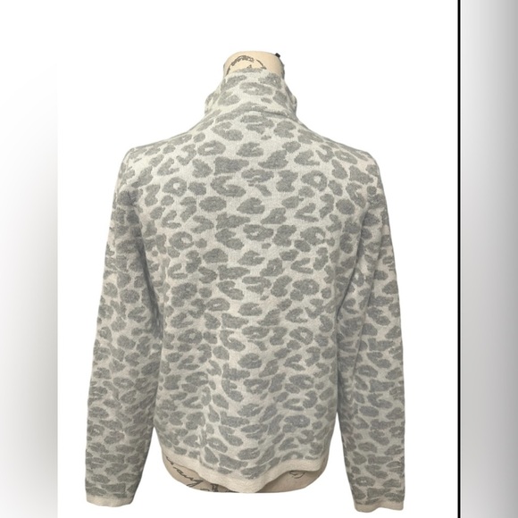 Loft Animal Print Sweater. Women’s Size M. EUC. - Picture 3 of 6